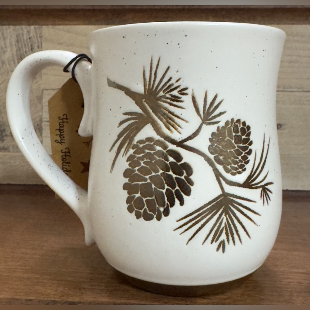 Super Cute Potter's Corner BRONZE PINECONE & Base Cream Speckled Ceramic Mug